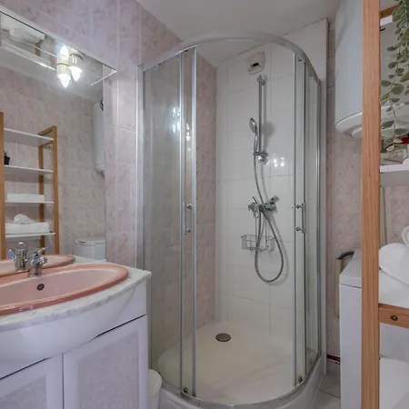 Soleil Levant 1 Et 2-1 By Interhome Apartment